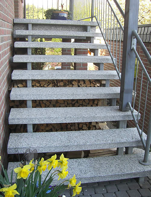 Grabmal Elze Steinmetz Elze, Aussentreppe Naturstein Treppe Salzhemmendorf, Gronau Kchenarbeitsplatten Granit